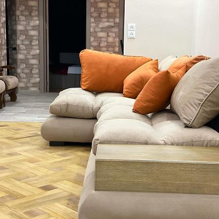 Luxury 4-Bedroom Apartment In The Center Tbilisi Buitenkant foto
