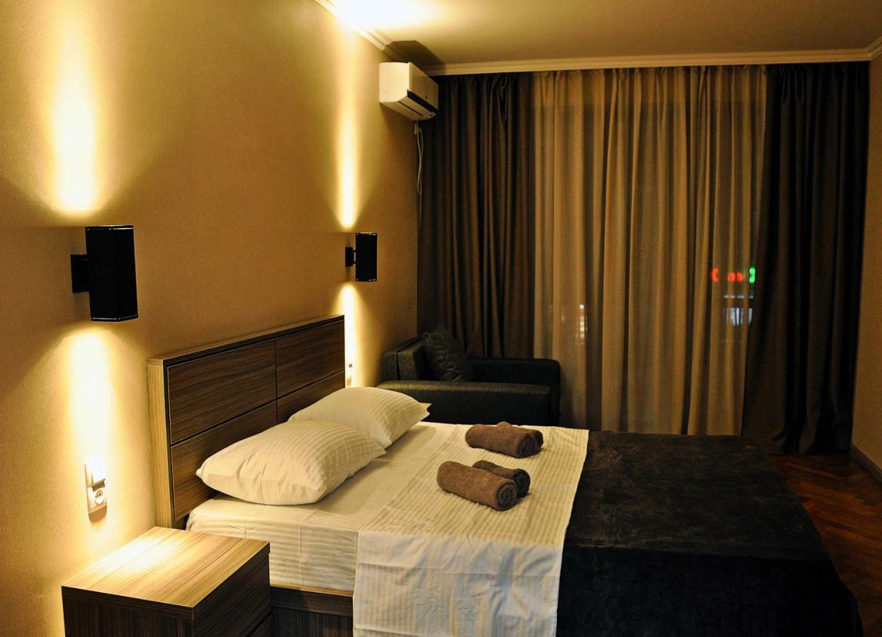 Luxury 4-Bedroom Apartment In The Center Tbilisi Buitenkant foto