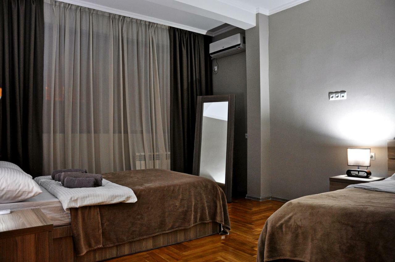 Luxury 4-Bedroom Apartment In The Center Tbilisi Buitenkant foto