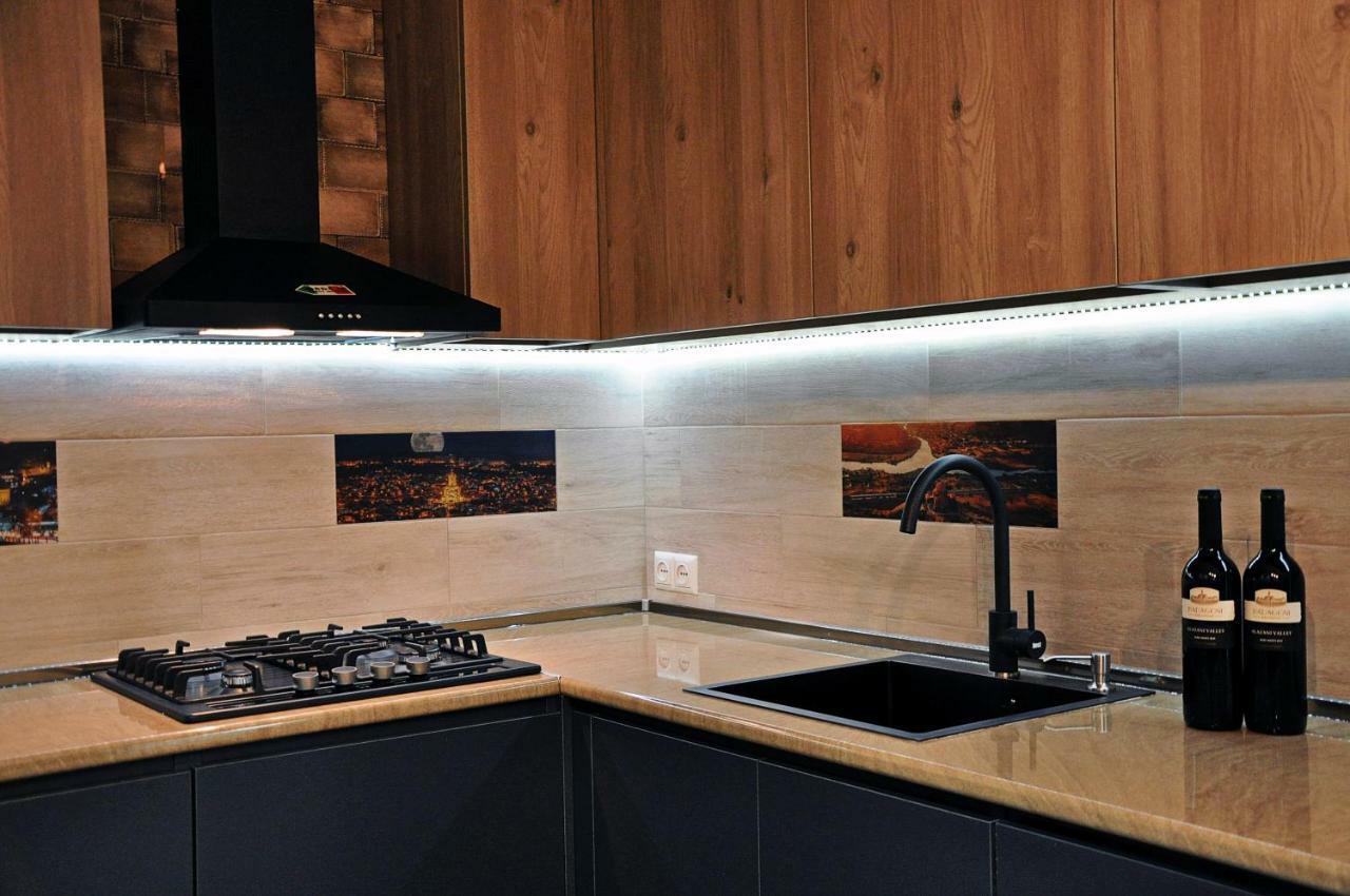 Luxury 4-Bedroom Apartment In The Center Tbilisi Buitenkant foto